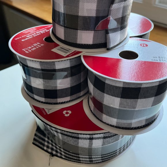 Wired Christmas -‎ Holiday Fabric Ribbon Rolls – 1 Jumbo and 4 Standard (New) - Picture 5 of 10